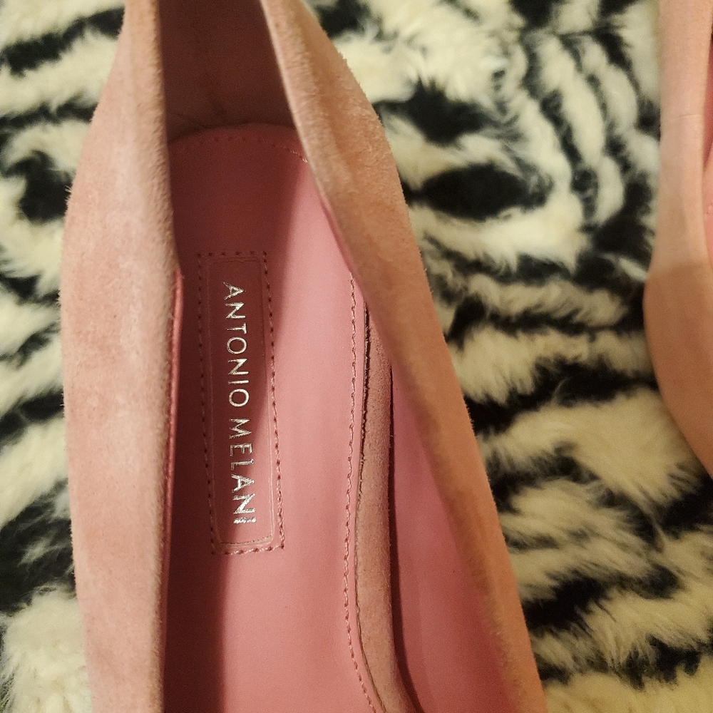Heels - Picture 4 of 6
